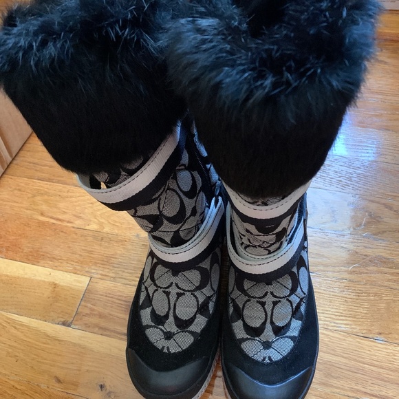 Coach Logo fur winter boot - Picture 1 of 5